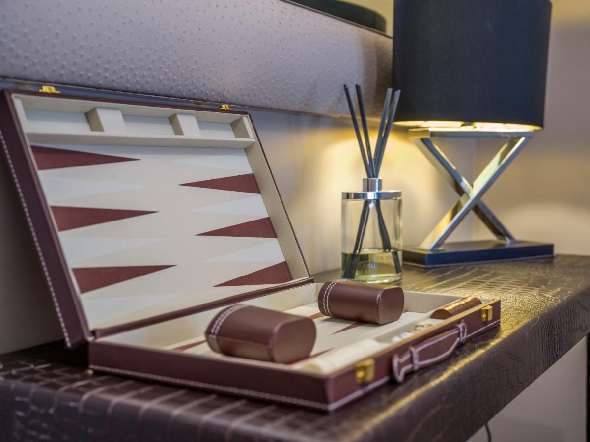 Boulevard Hotel Blackpool Exteriér fotografie A backgammon set