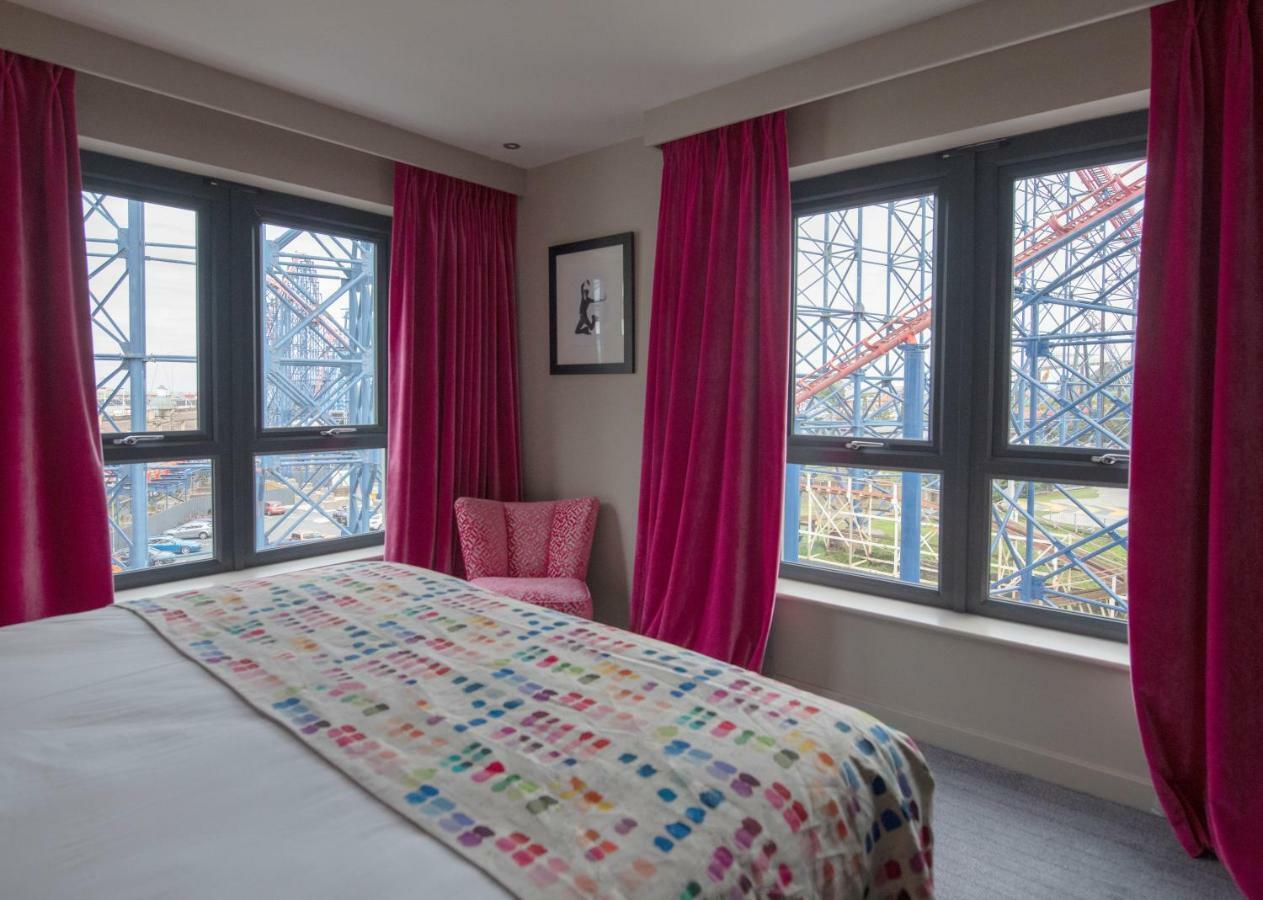 Boulevard Hotel Blackpool Exteriér fotografie A bedroom at the hotel